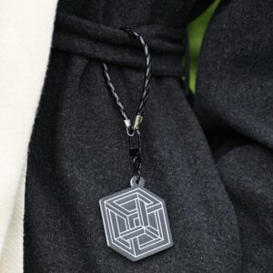 Helkiv Ripats “Geomeetriline 5” must